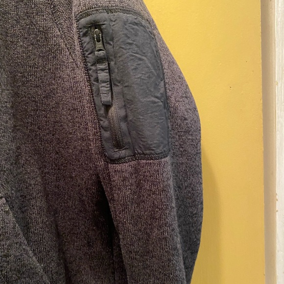 Columbia hoodie sweatshirt - worn a couple of times - Picture 3 of 4